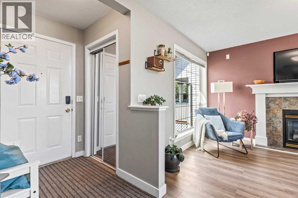155 Erin Grove SE