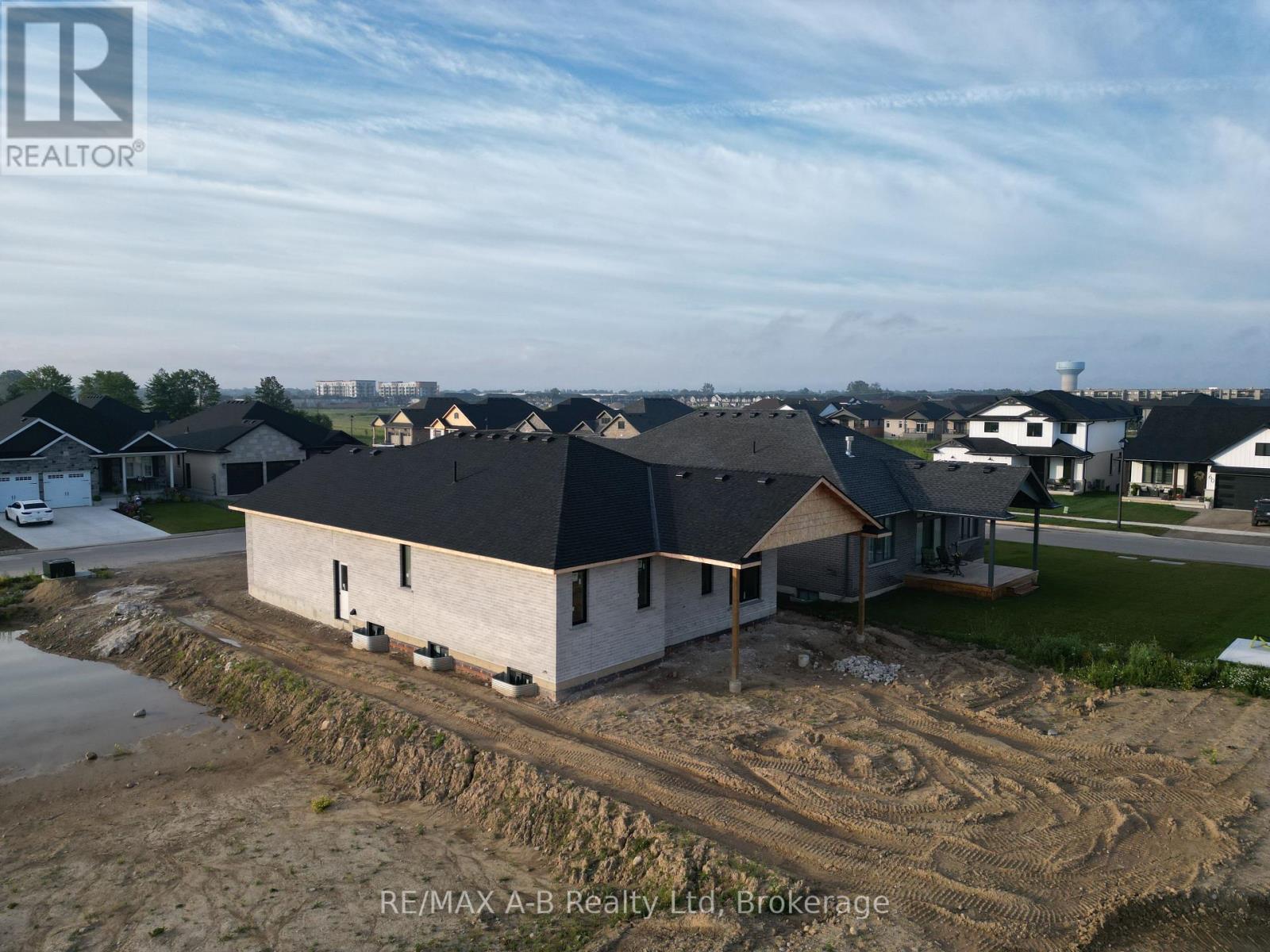8 ORCHARD DRIVE