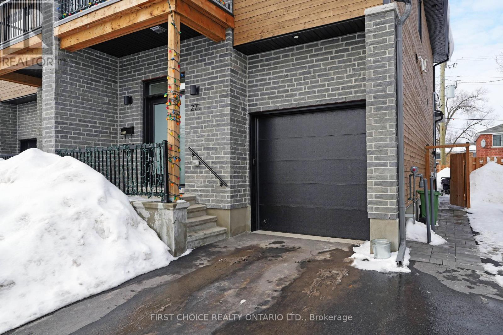 271 QUEEN MARY STREET