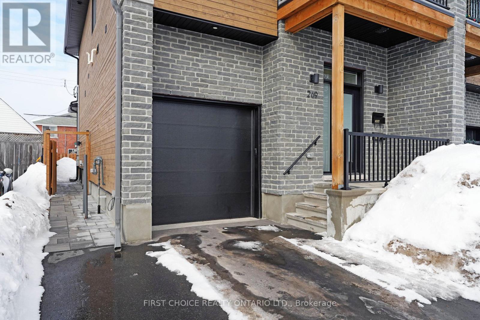 271 QUEEN MARY STREET