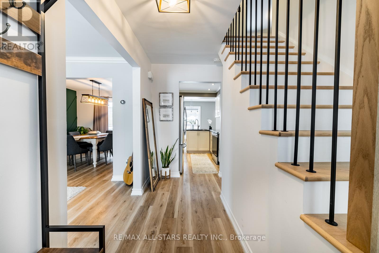 155 WILLOW LANE