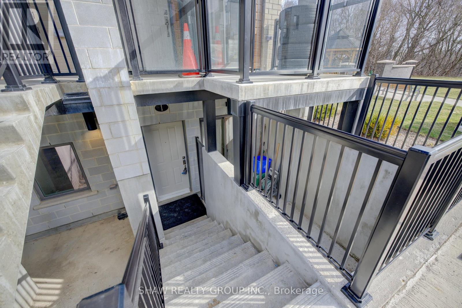 A1 - 25 ISHERWOOD AVENUE