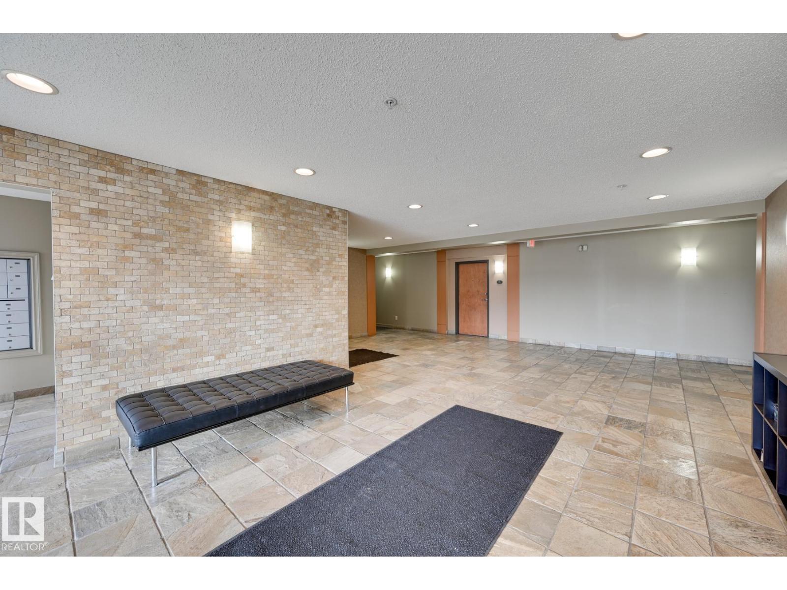 #215 13830 150 AV NW