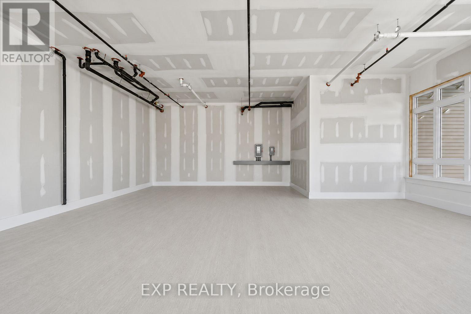 5 - 1020 MARCH ROAD