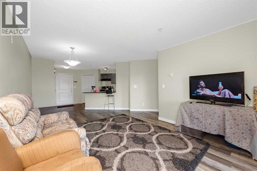 207, 5 Saddlestone Way NE