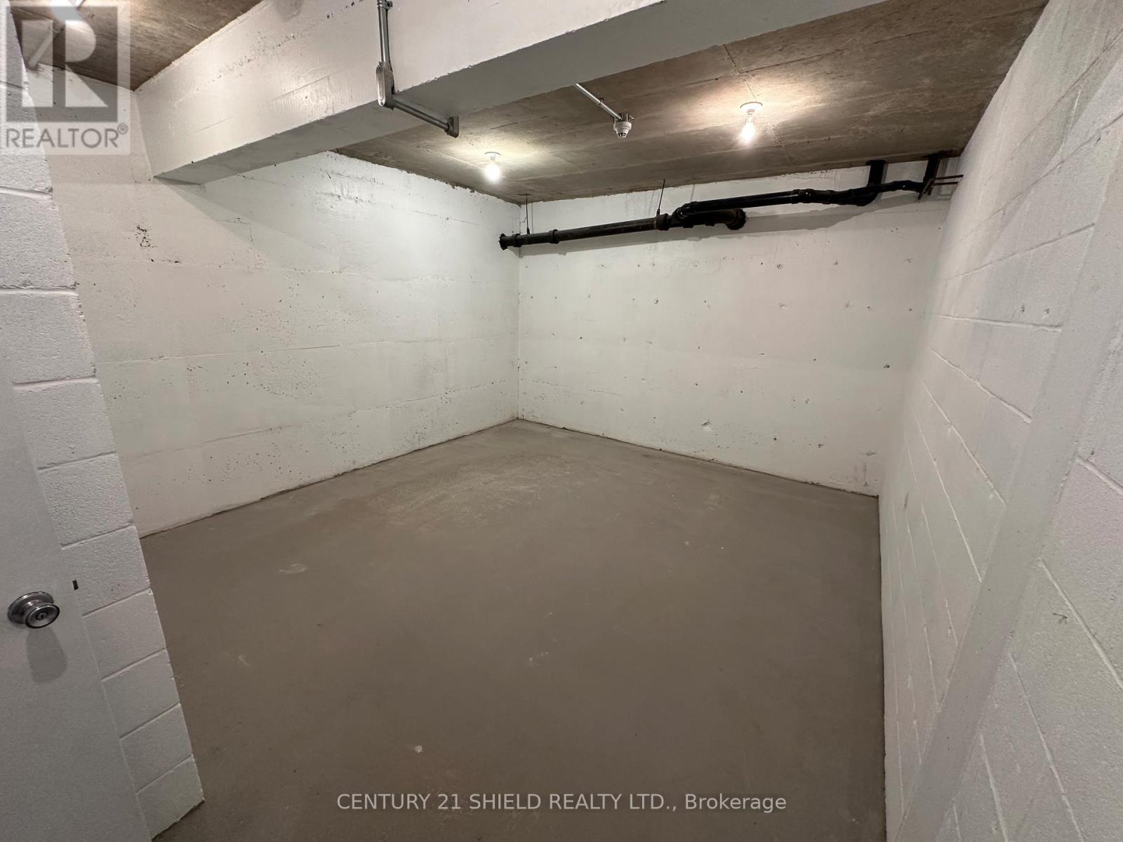 Photo 1 of 9 — B - 820 MCCONNELL AVENUE Unit B, Cornwall, ON K6H4M4
