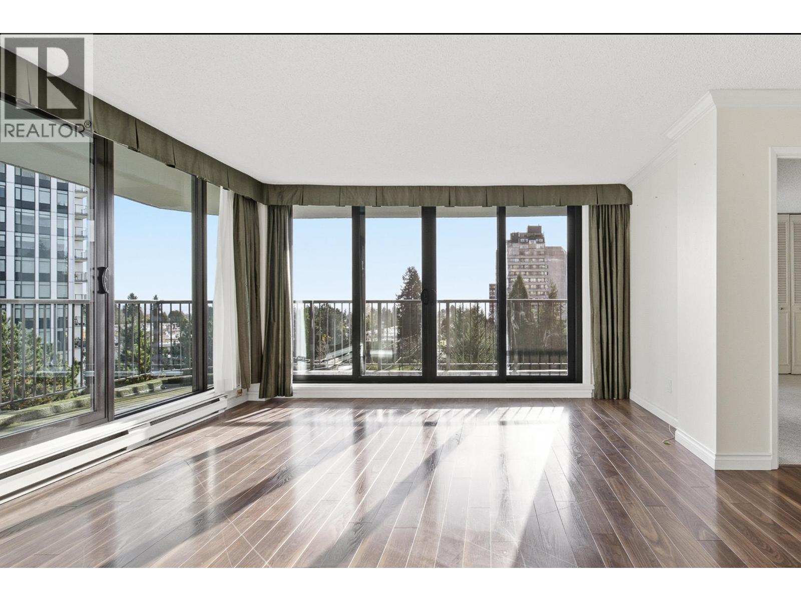 904 4165 MAYWOOD STREET