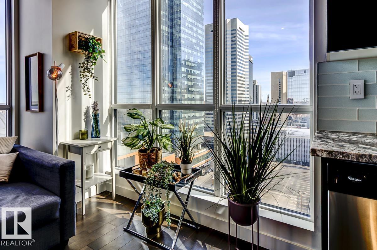 #1403 10238 103 ST NW