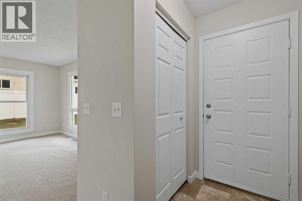 32 Deerpoint Road SE