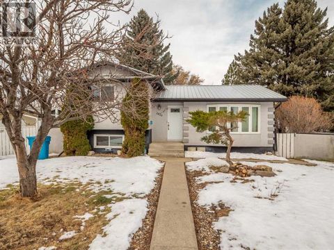 2426 14 Street N Lethbridge AB T1H4P3