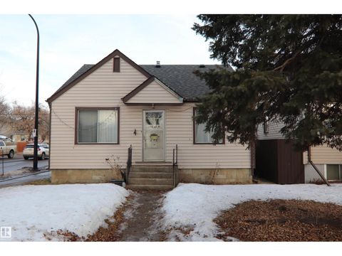 11161 67 ST NW Edmonton AB T5B1K7