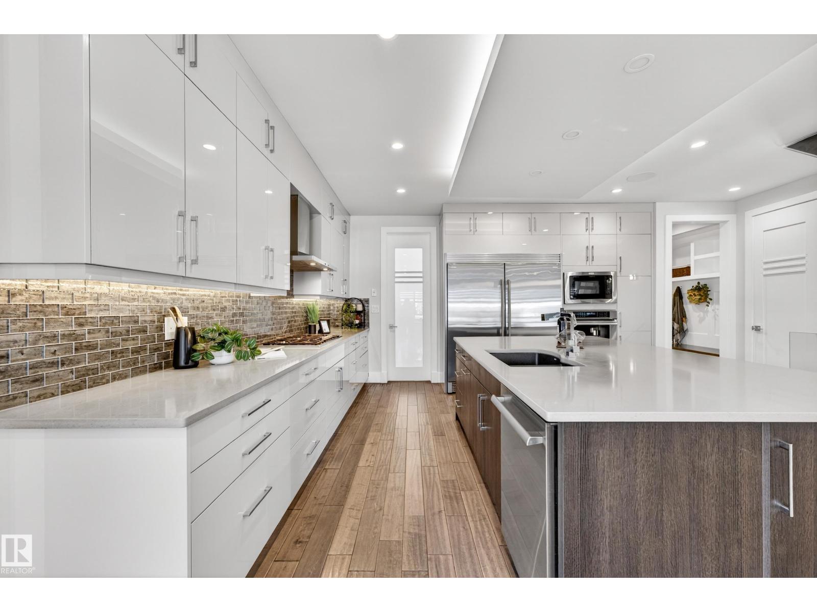 14132 97 AV NW