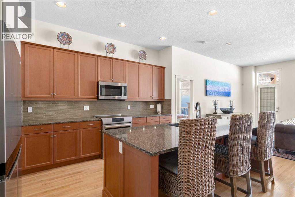 385 Discovery Ridge Boulevard SW