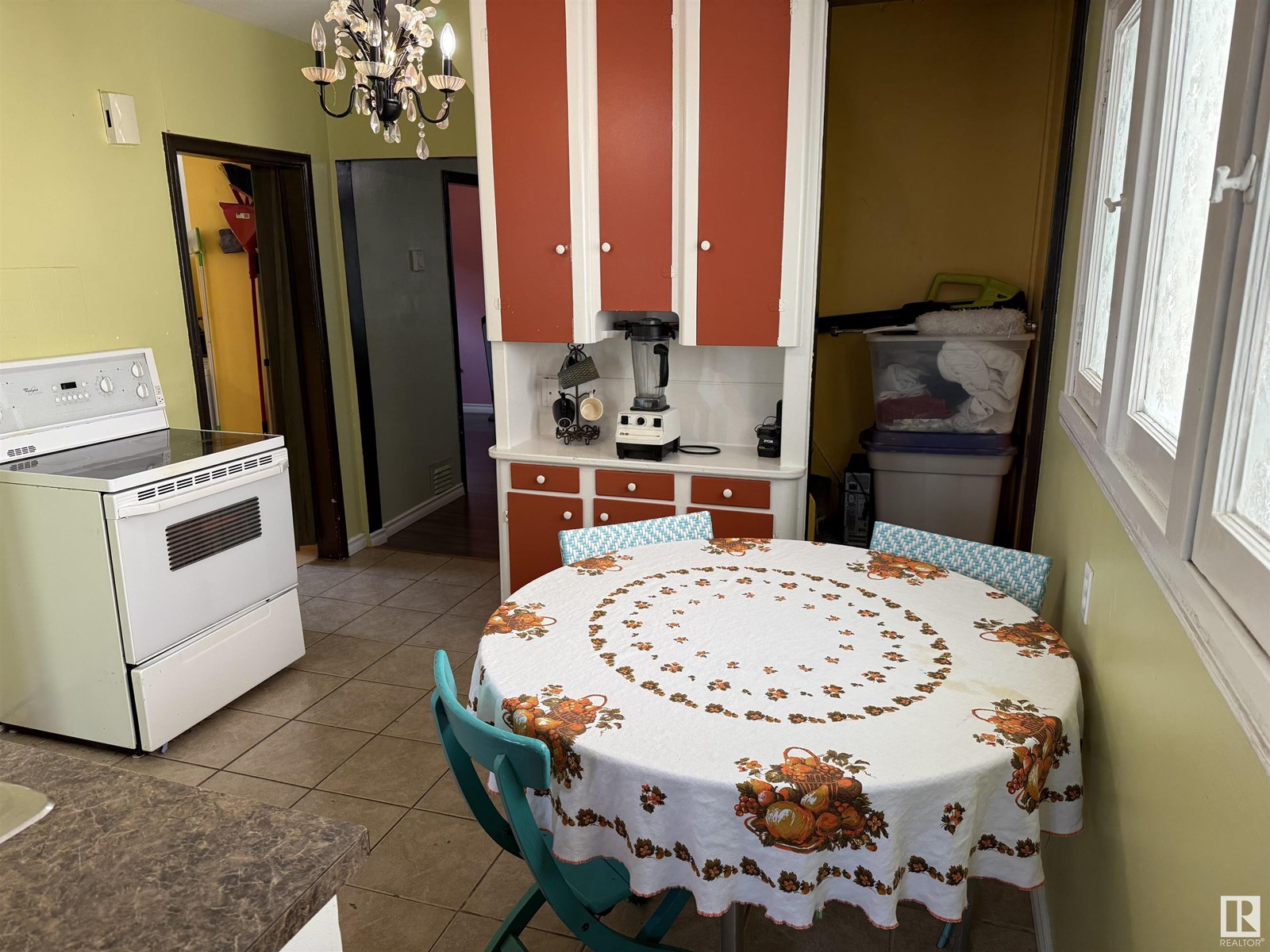 12027 93 ST NW