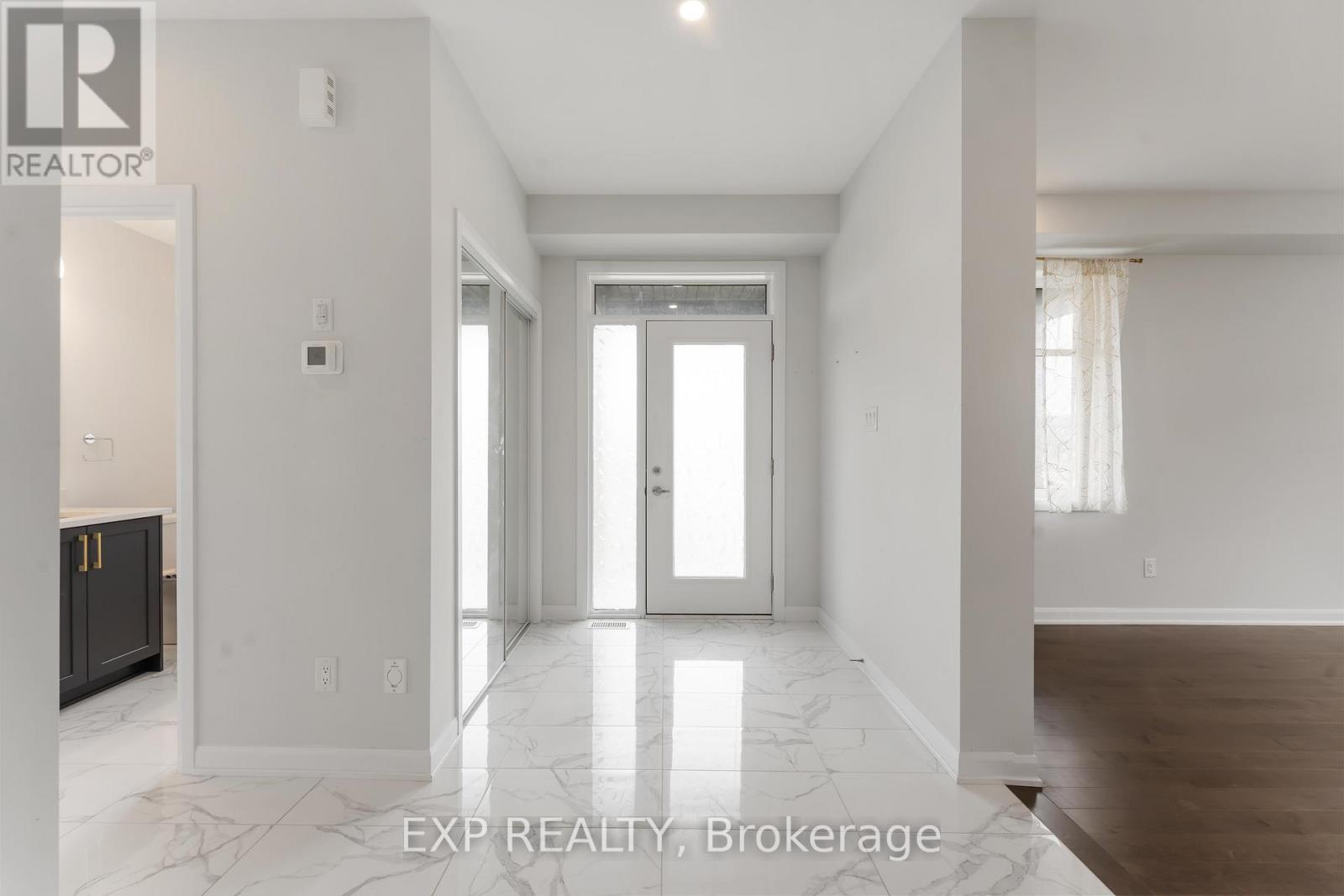 729 DONERAILE WALK