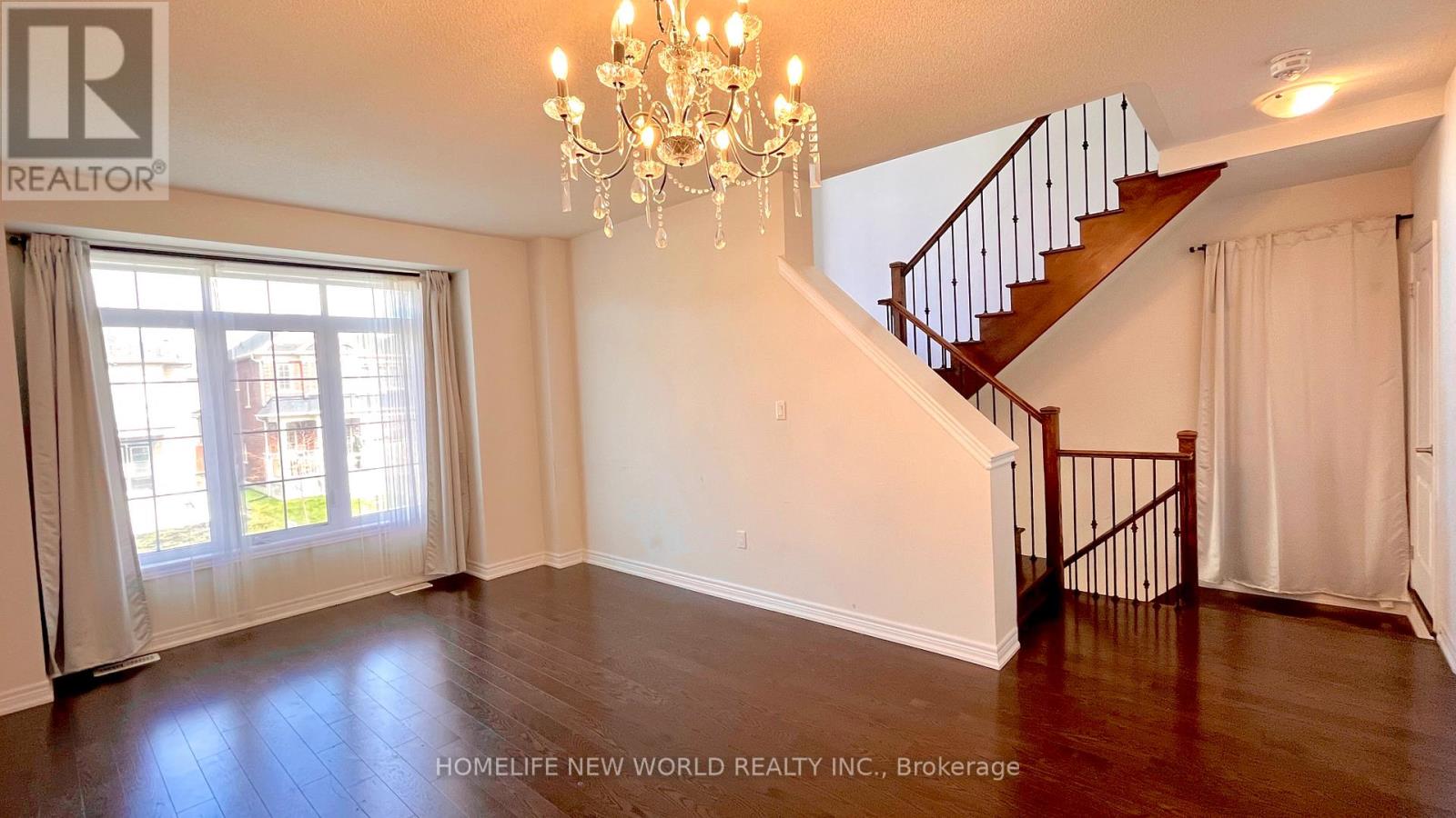 9 FALCONRIDGE TERRACE