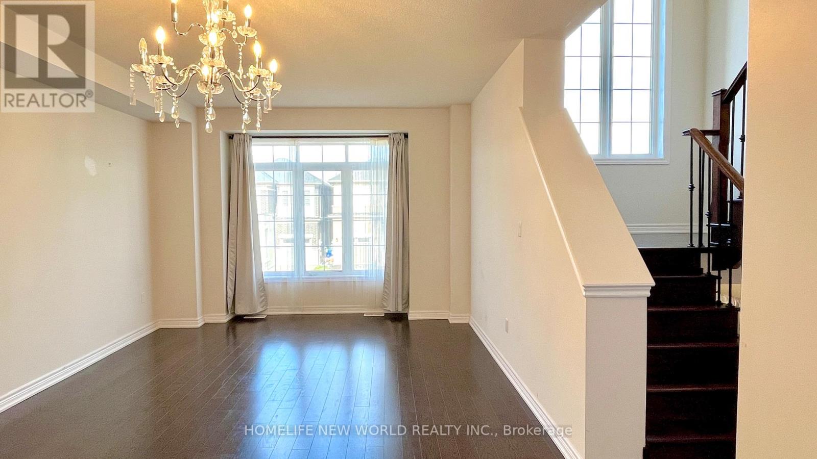 9 FALCONRIDGE TERRACE