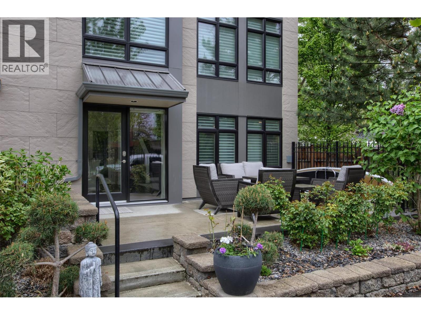 457 West Avenue Unit# 108