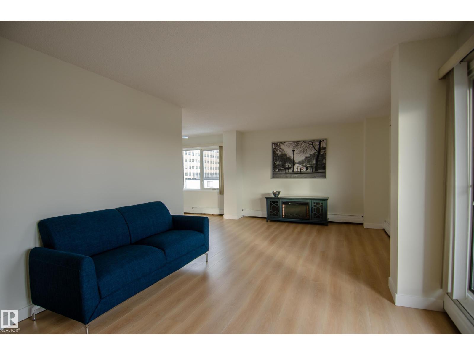 #1403 9725 106 ST NW