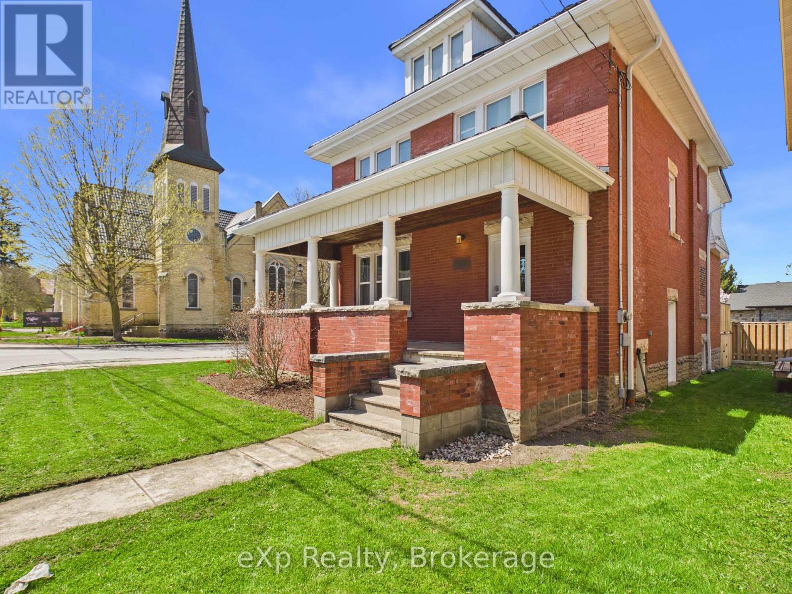 235 JACKSON STREET S