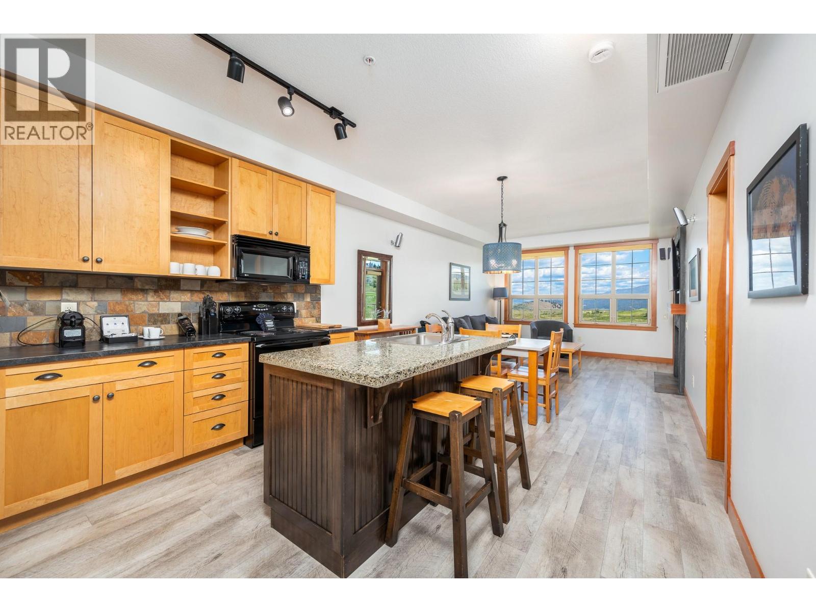 107 Village Centre Court Unit# 214