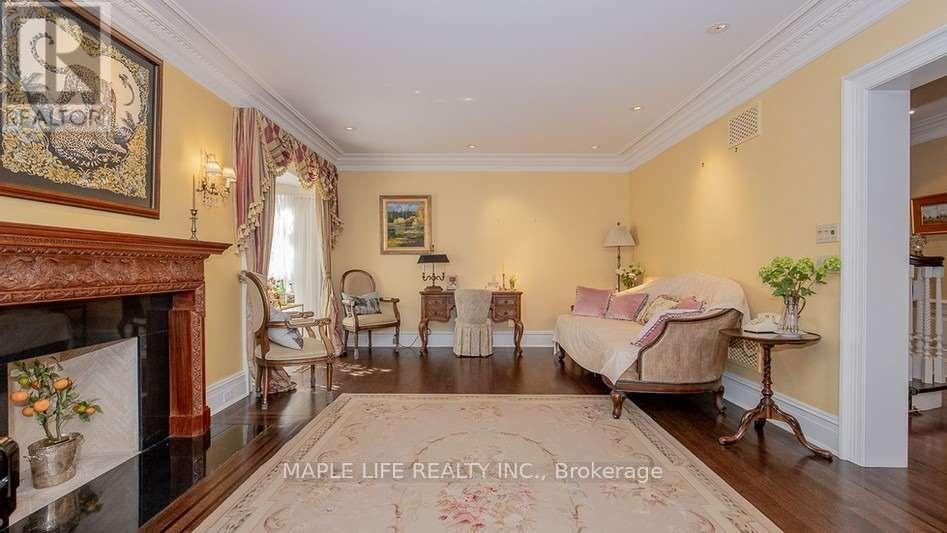 11 DEWBOURNE AVENUE
