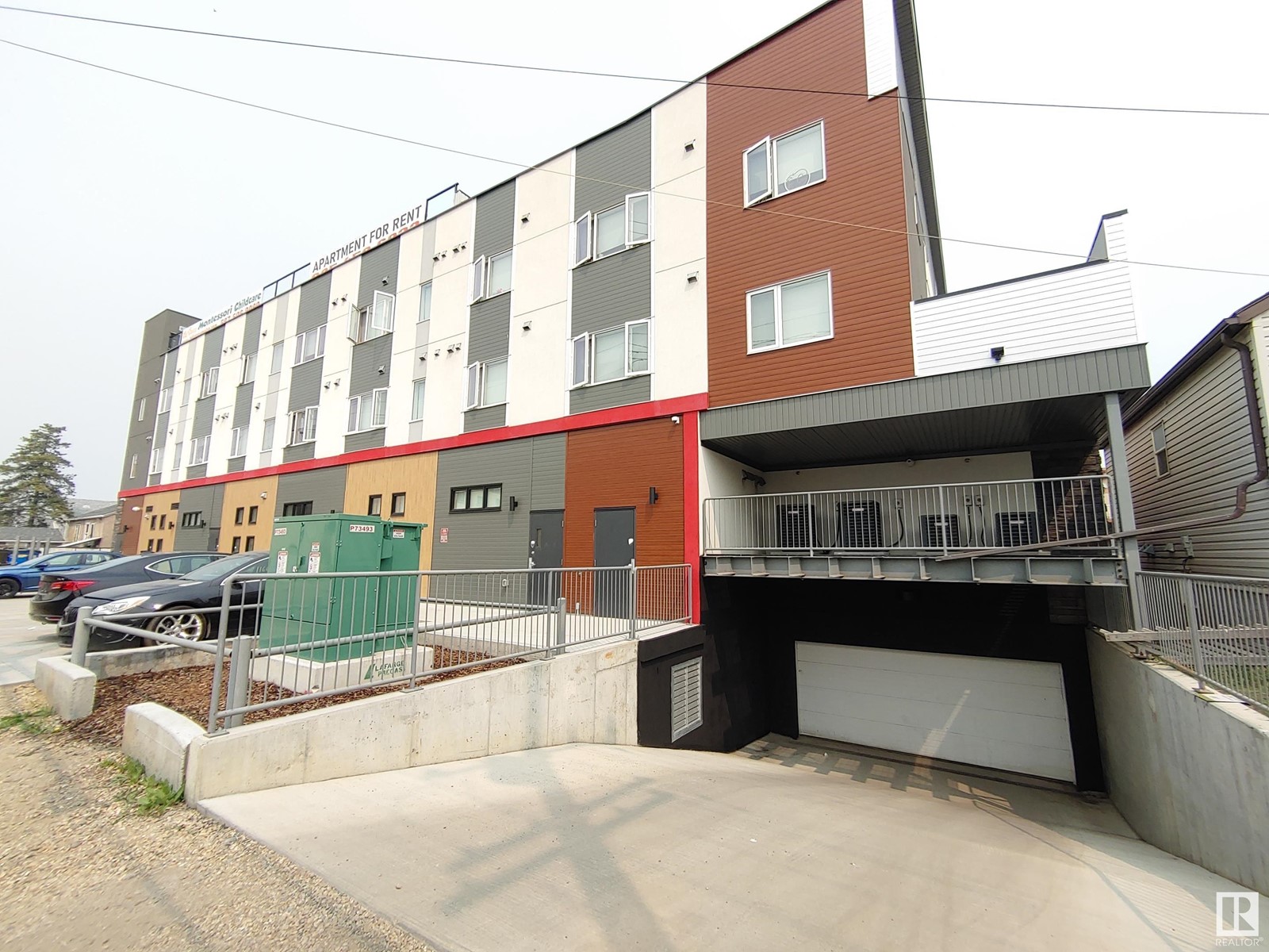 10882 98 ST NW