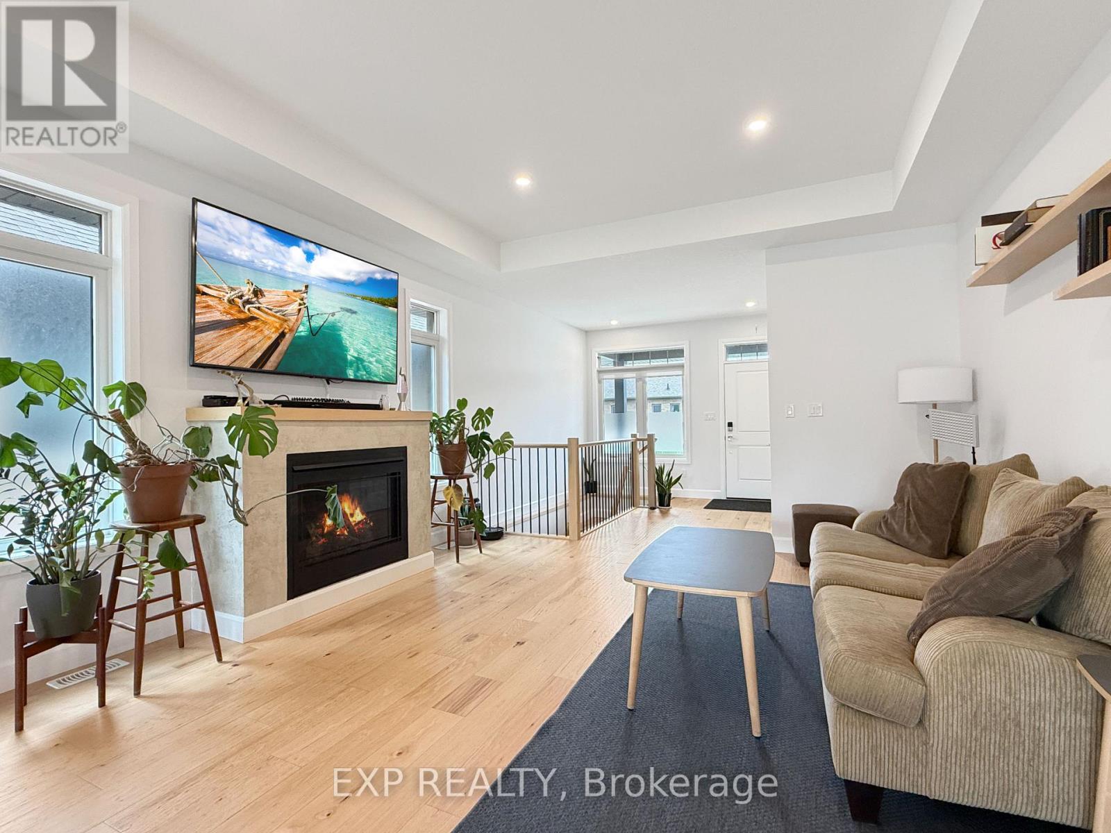 31 - 159 COLLINS WAY