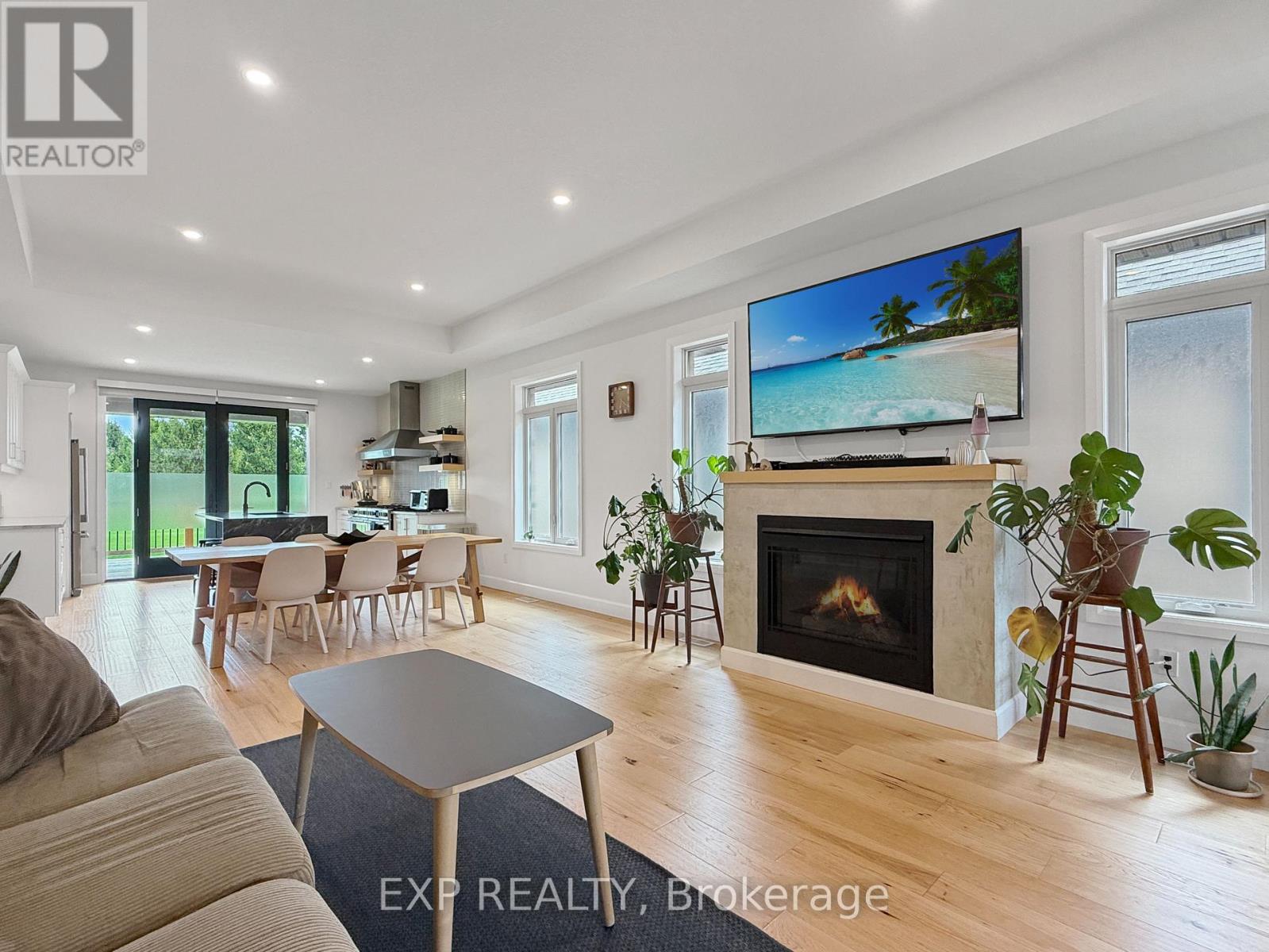 31 - 159 COLLINS WAY