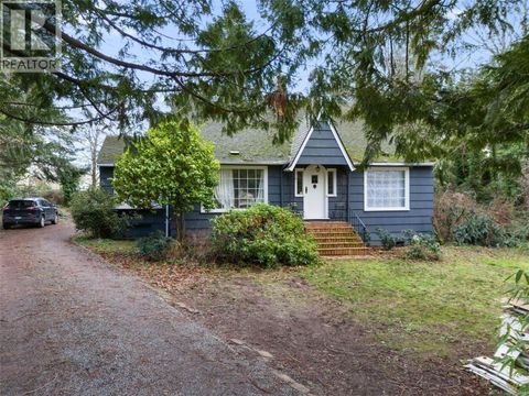 2895 Murray Dr Saanich BC V9A2S6