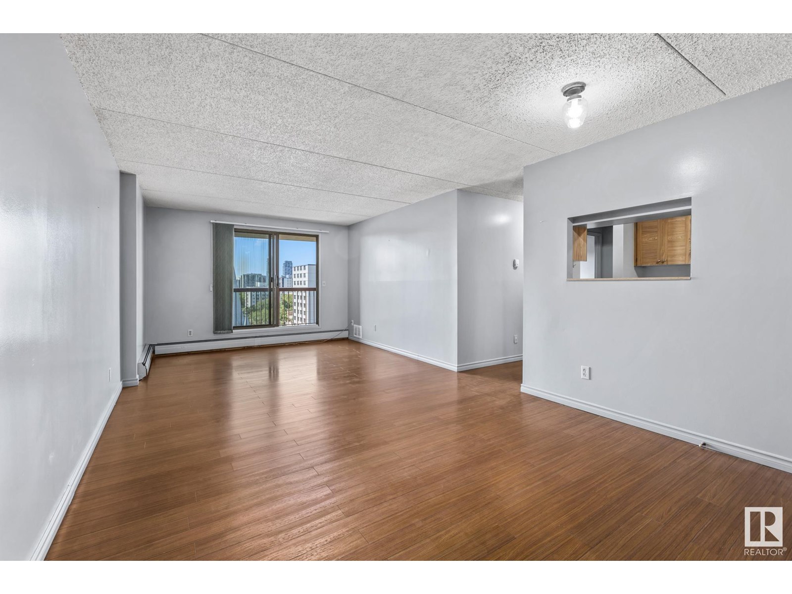#1005 9917 110 ST NW