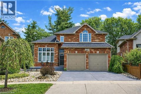 152 LENA Crescent Cambridge ON N1R8P6