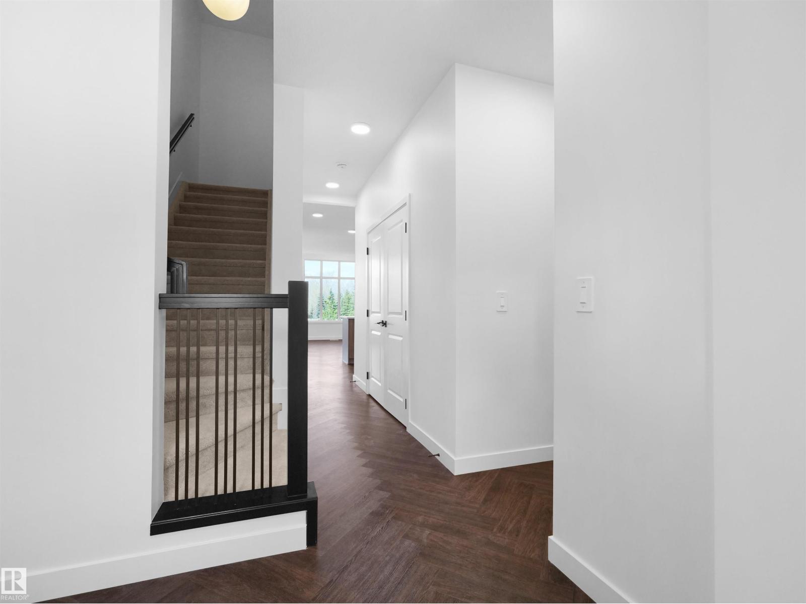 20624 43 AV NW