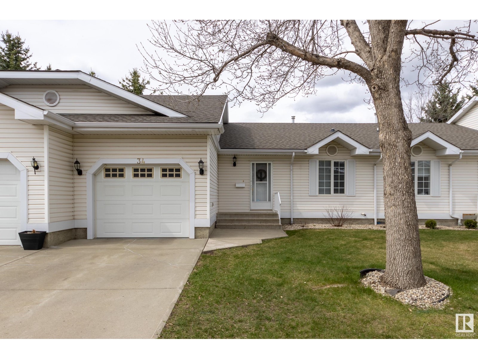 #34 13217 155 AV NW