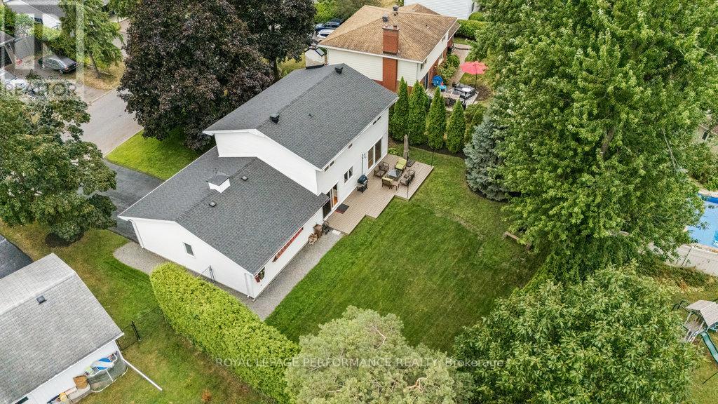 1889 FAIRMEADOW CRESCENT