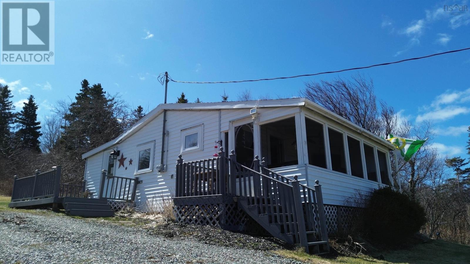 7403 East Bay Highway