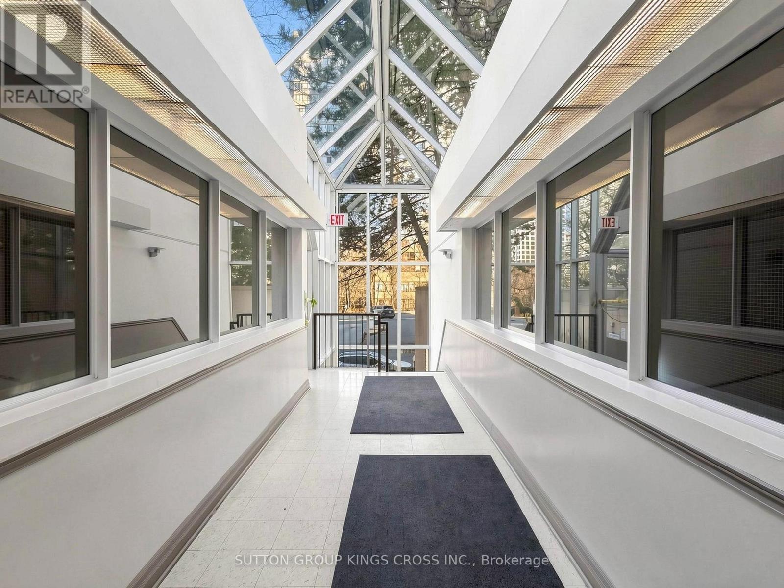 706 - 265 ENFIELD PLACE