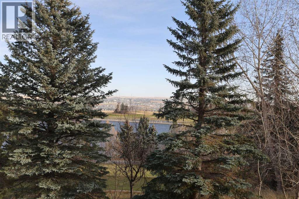 4536 Hamptons Way NW