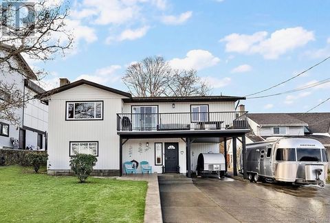 3874 Lancaster Rd Saanich BC V8X2B3