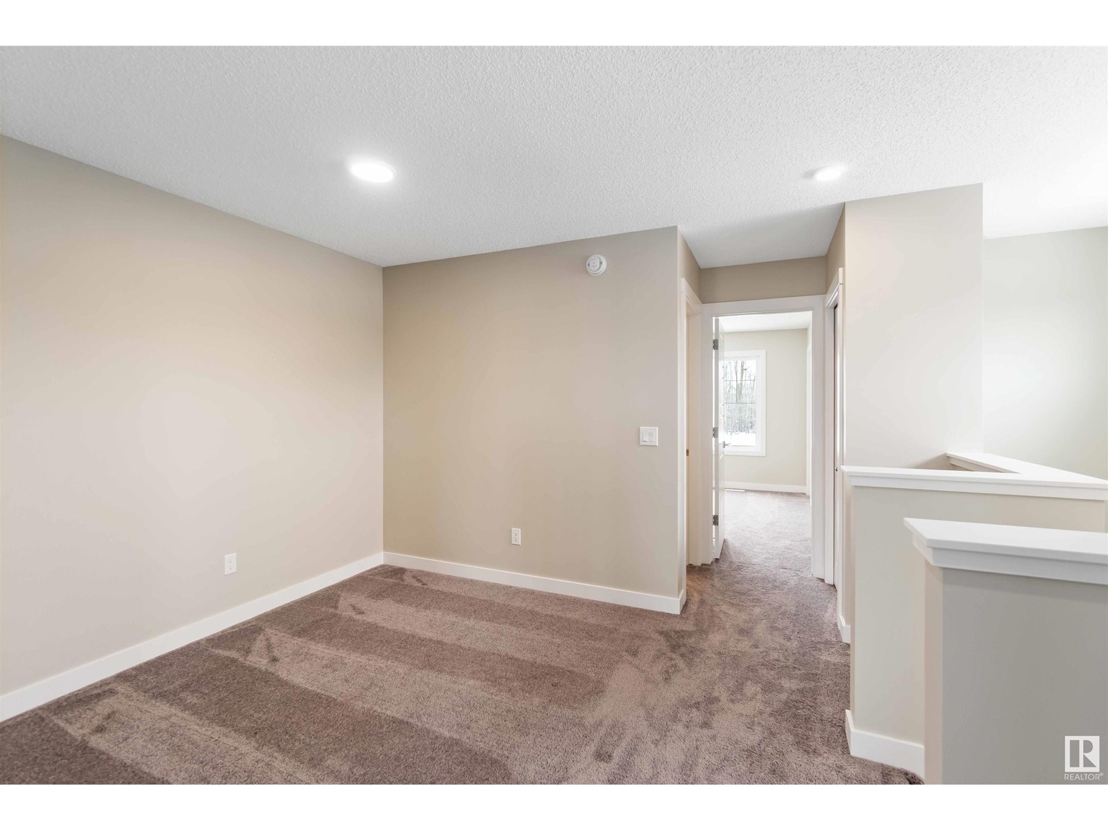 6356 175 AV NW