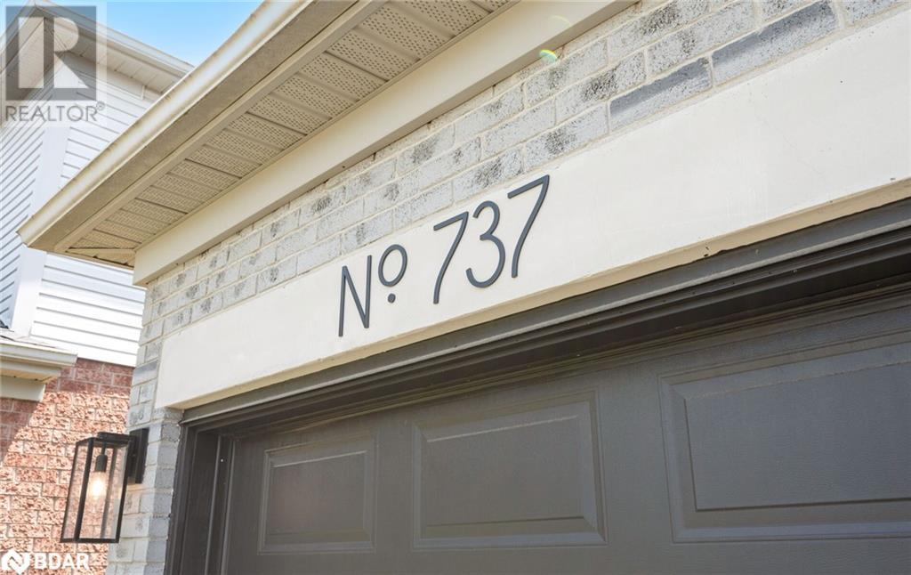 737 FAIRWAY Court