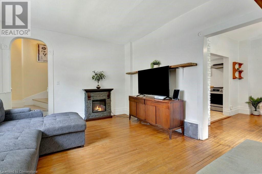 405 MARGARET Street