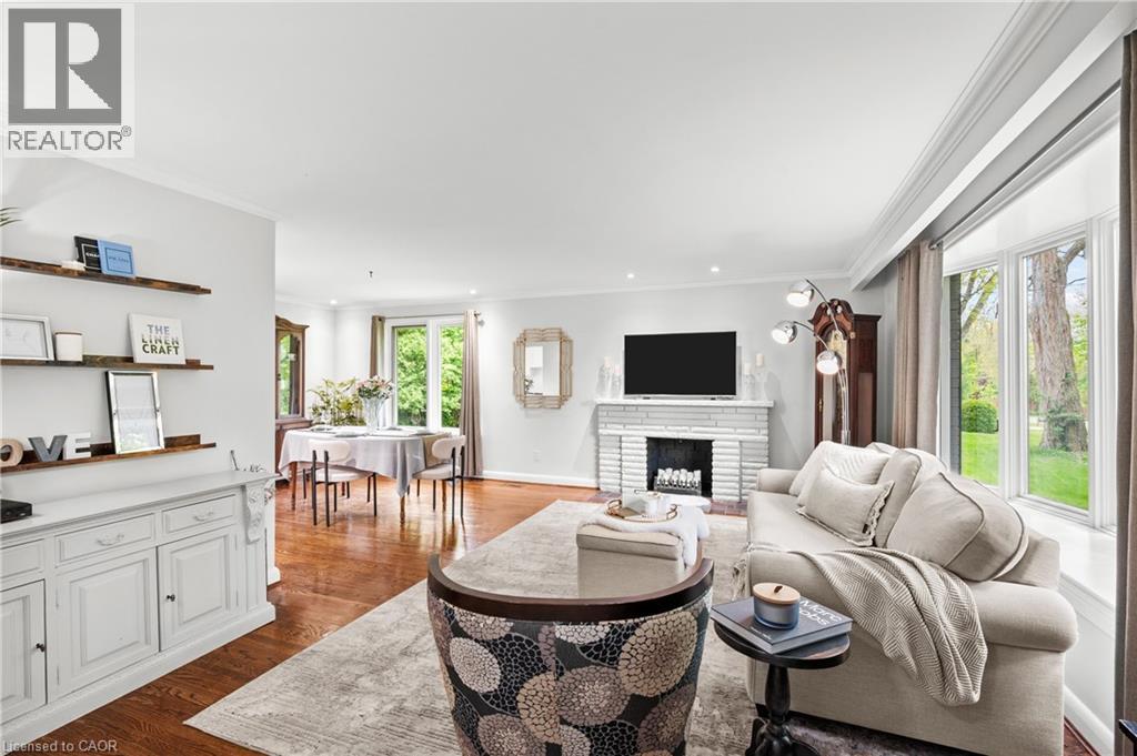 1589 CREDITON Parkway