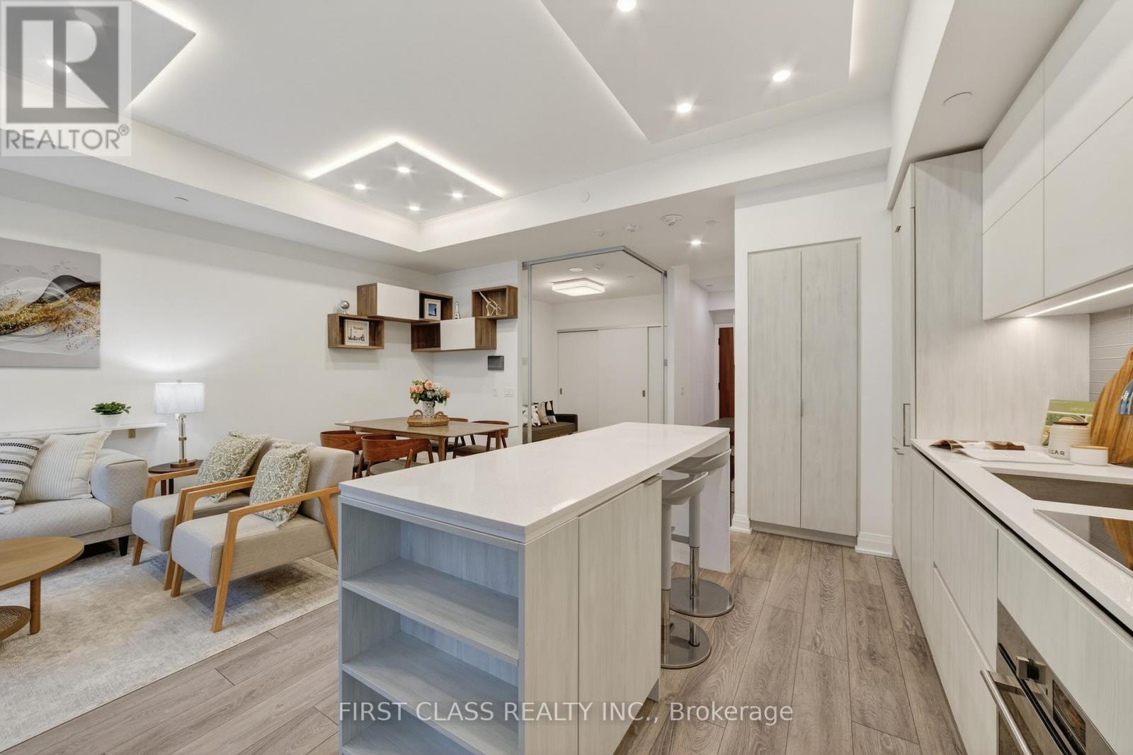 TH05 - 21 PARK STREET E