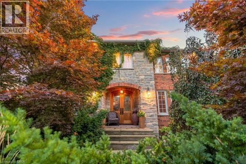 4278 CLUBVIEW Drive Burlington ON L7M4X1