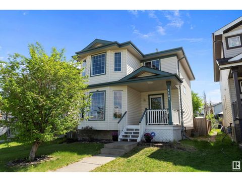 1107 HYNDMAN RD NW Edmonton AB T5A5J1