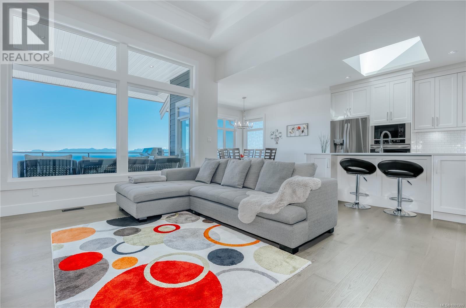 138 Royal Pacific Way