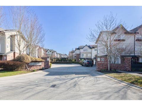 136 2450 161A STREET Surrey BC V3Z8K4