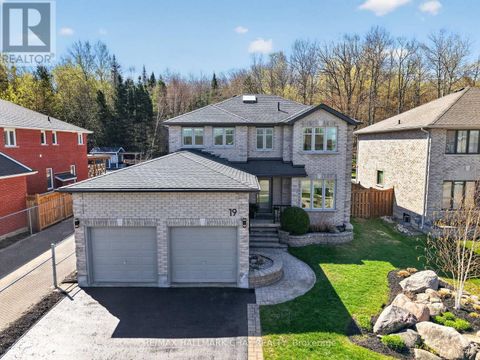 19 GRANTS WAY Barrie (Ardagh) ON L4N0J4