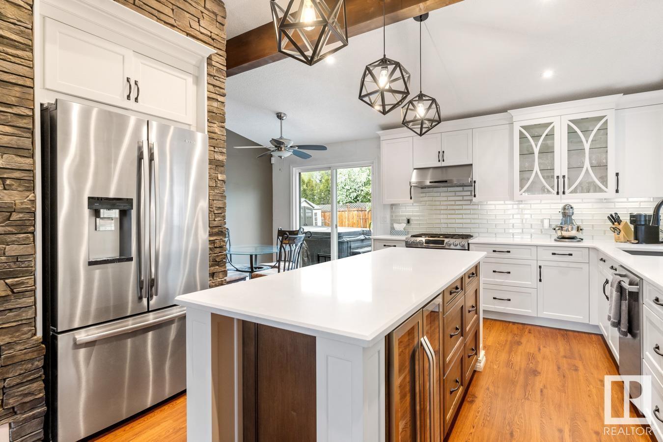651 VILLAGE DR